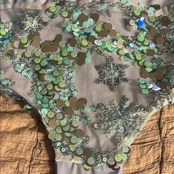 Snowflake Sequin Blue Halter Festival Set - Picture 3 of 13